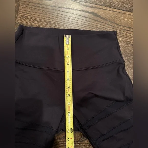Mesh Lululemon Leggings - Picture 5 of 9